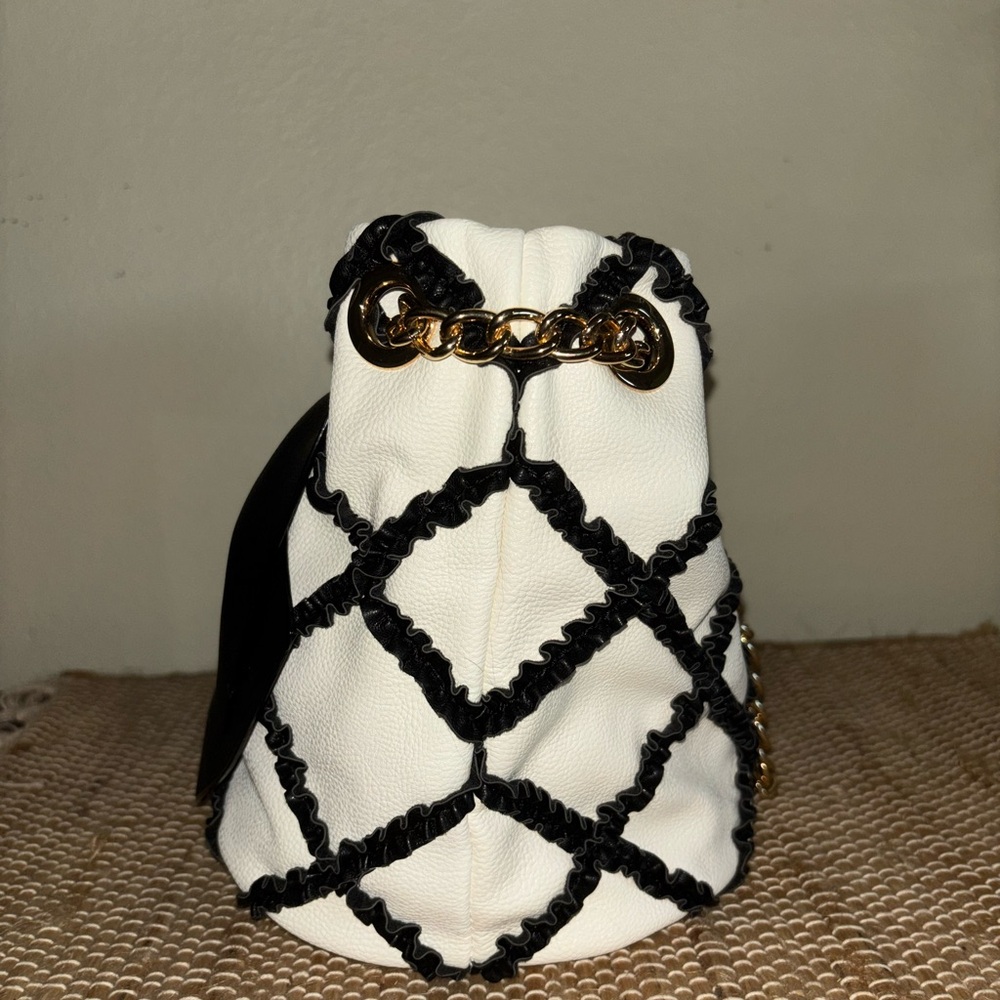 Betsy Johnson Elegant Black and White Tote Bag - Picture 5 of 11